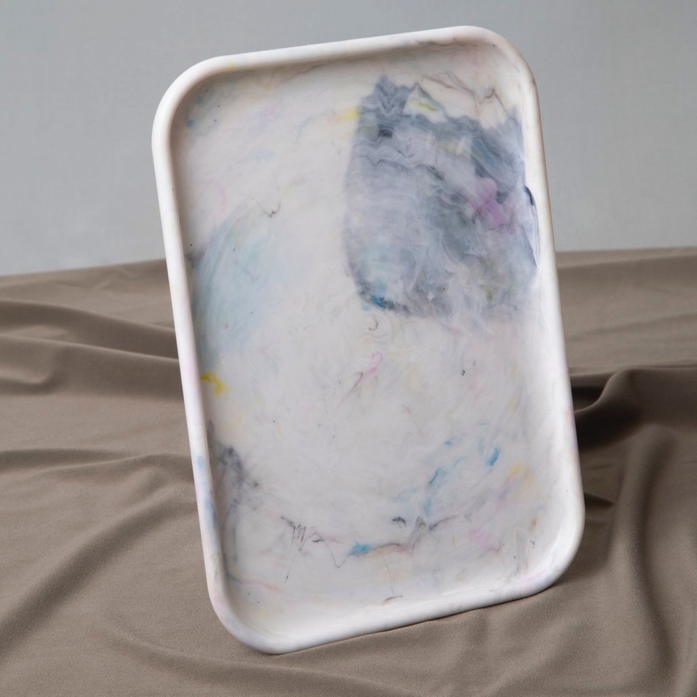 RECYCLED PLASTIC TRAY
